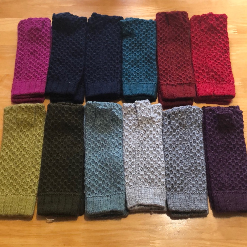 3 pairs left! 100% Alpaca Fingerless mittens - NWOT